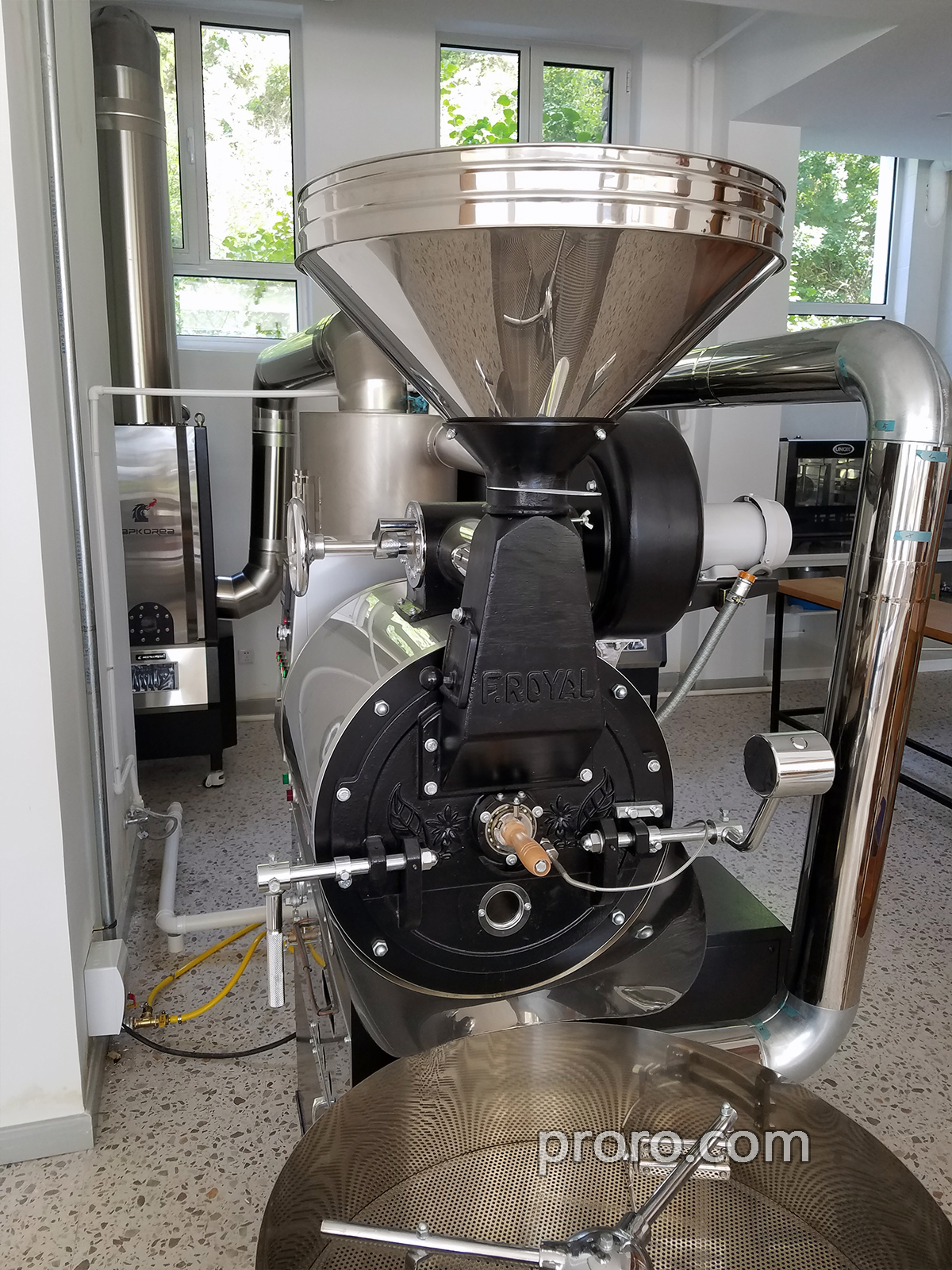 FUJIROYAL 富士皇家 咖啡烘焙机安装 咖啡烘焙消烟除味 10公斤后燃机 安装案例 - A Tang Coffee 阿汤咖啡。