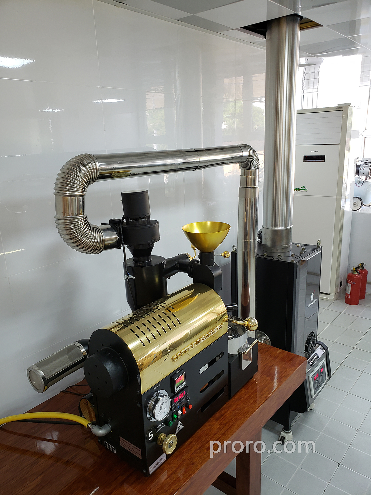  FUJIROYAL 富士皇家 DISCOVERY 小富士咖啡烘焙机 消烟消味 后燃机 安装案例。