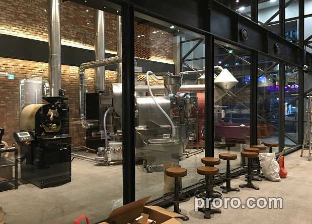 PROBAT 咖啡烘焙机 无烟无味 后燃机 安装案例 - EDIYA COFFEE咖啡工厂店。